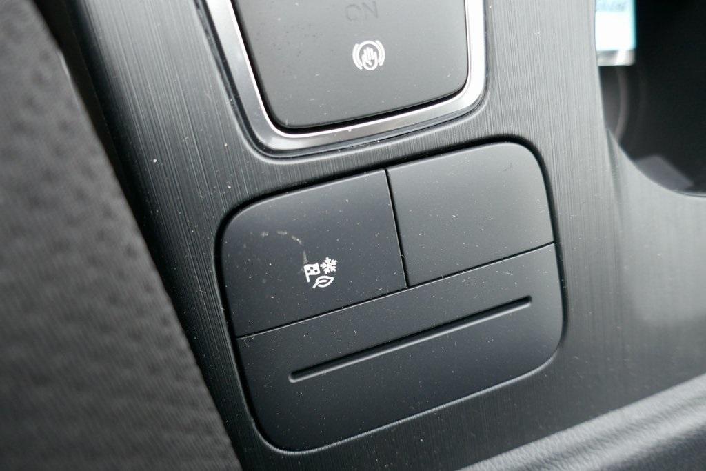 new 2025 Ford Escape car, priced at $30,022