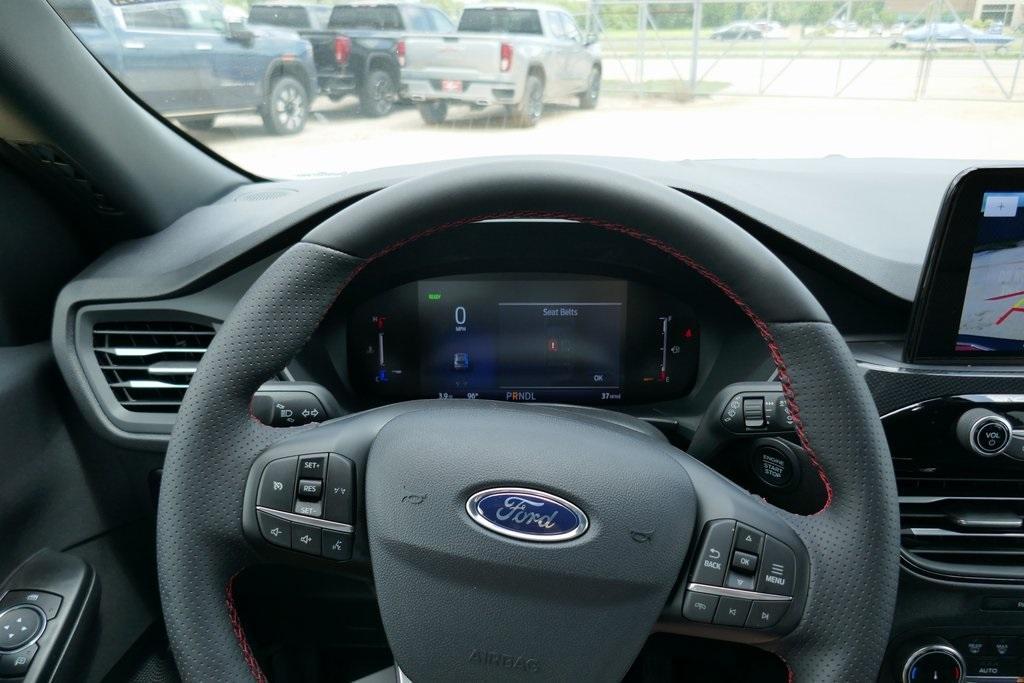 new 2025 Ford Escape car, priced at $30,022