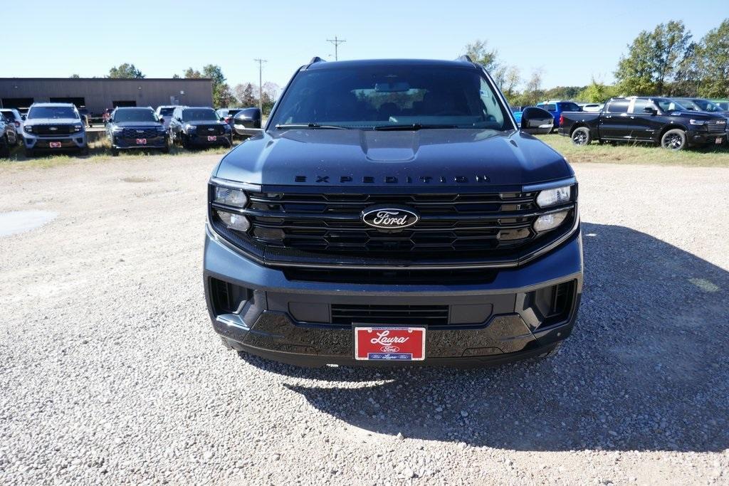 new 2025 Ford Expedition car, priced at $75,284