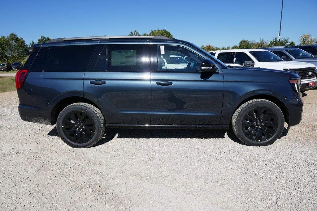 new 2025 Ford Expedition car, priced at $75,284