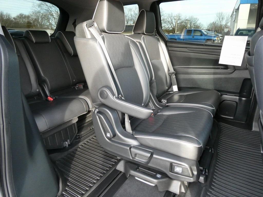 used 2024 Honda Odyssey car, priced at $37,995