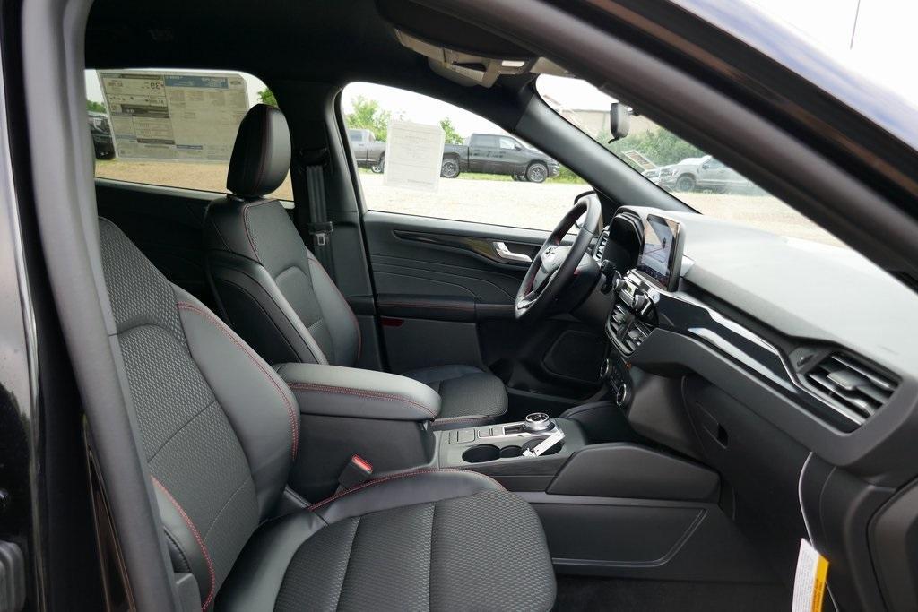 new 2025 Ford Escape car, priced at $27,509