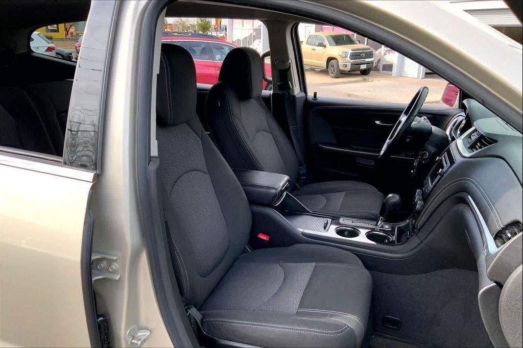 used 2017 Chevrolet Traverse car, priced at $13,891