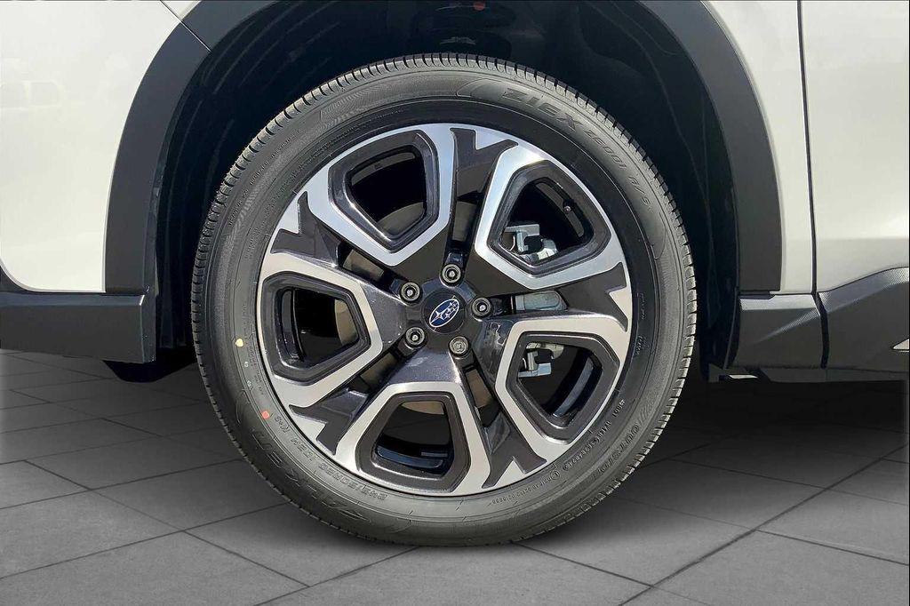 new 2025 Subaru Ascent car, priced at $50,217