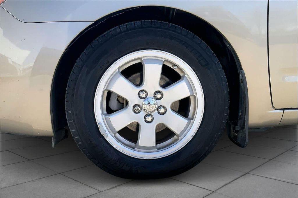 used 2007 Toyota Prius car, priced at $5,491