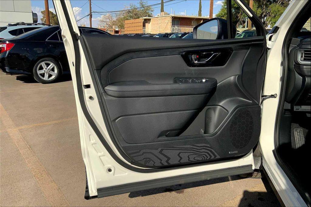 new 2025 Subaru Forester Hybrid car, priced at $43,574