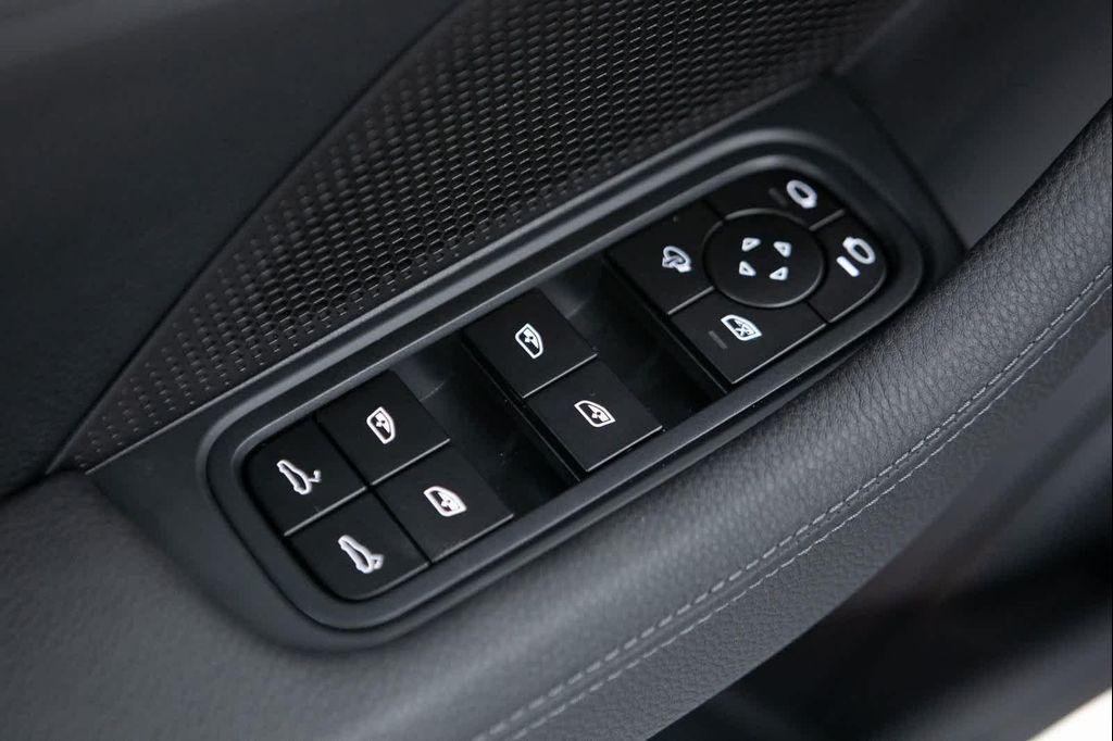 new 2026 Porsche Panamera car, priced at $132,920