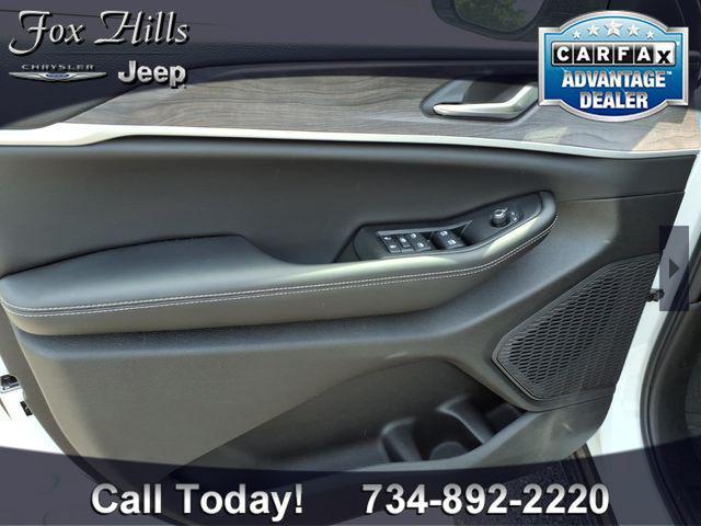 new 2026 Jeep Grand Cherokee car, priced at $45,776