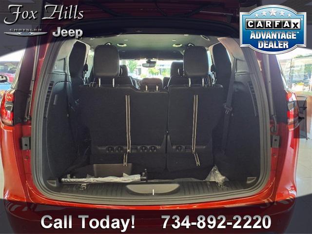 new 2025 Chrysler Pacifica car, priced at $44,761