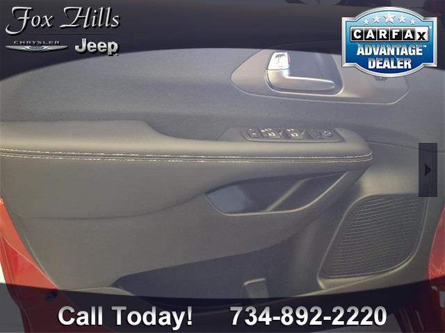 new 2025 Chrysler Pacifica car, priced at $44,761