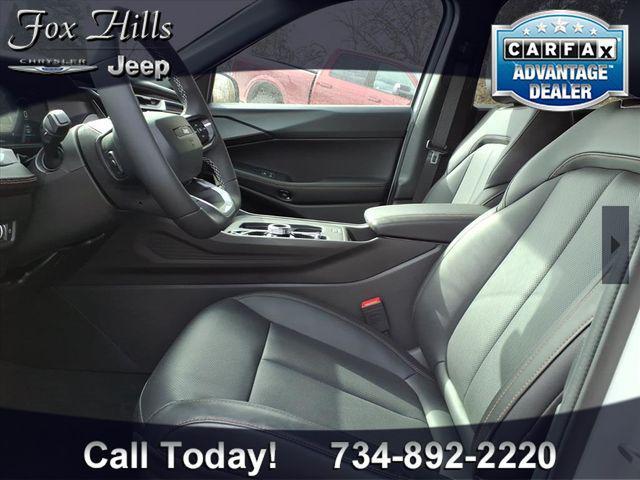 new 2026 Jeep Cherokee car, priced at $39,723