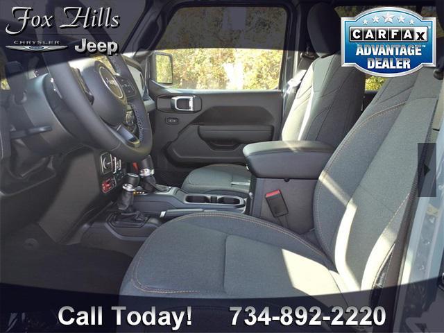 new 2025 Jeep Gladiator car, priced at $51,117