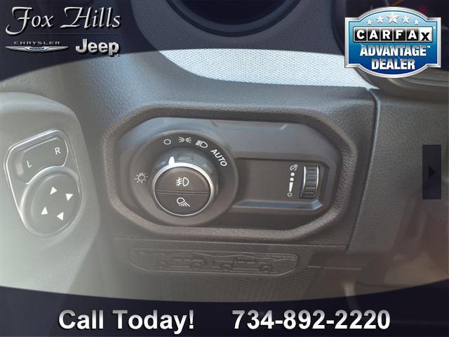 new 2025 Jeep Gladiator car, priced at $51,117