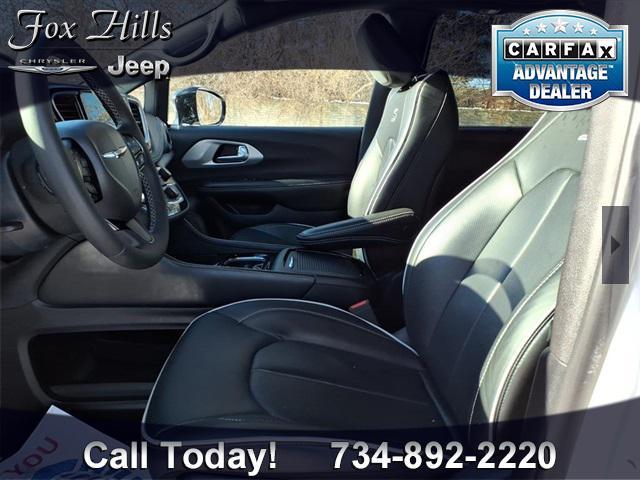 used 2025 Chrysler Pacifica car, priced at $36,500