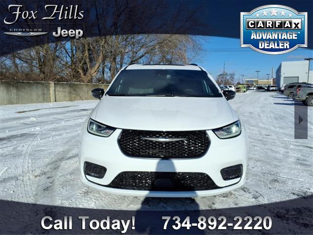 used 2025 Chrysler Pacifica car, priced at $36,500