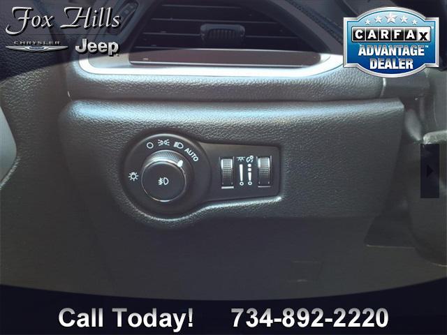 used 2025 Chrysler Pacifica car, priced at $36,500