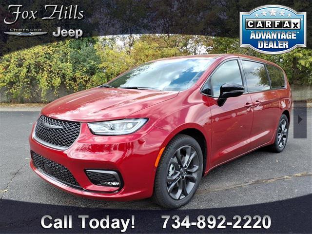 new 2026 Chrysler Pacifica car, priced at $45,084