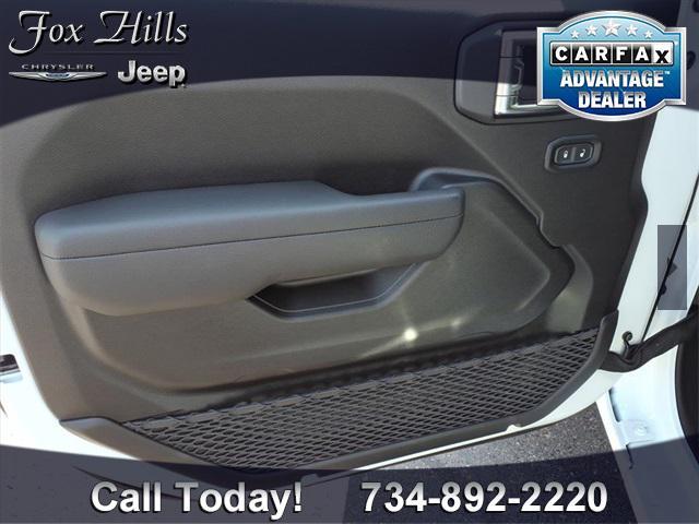 new 2025 Jeep Gladiator car, priced at $45,609