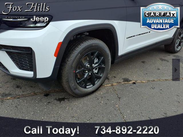 new 2026 Jeep Grand Cherokee car, priced at $44,915