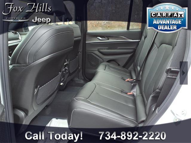 new 2025 Jeep Grand Cherokee car, priced at $50,014