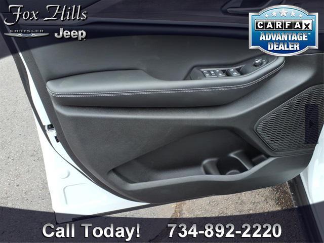 new 2025 Jeep Grand Cherokee car, priced at $50,014