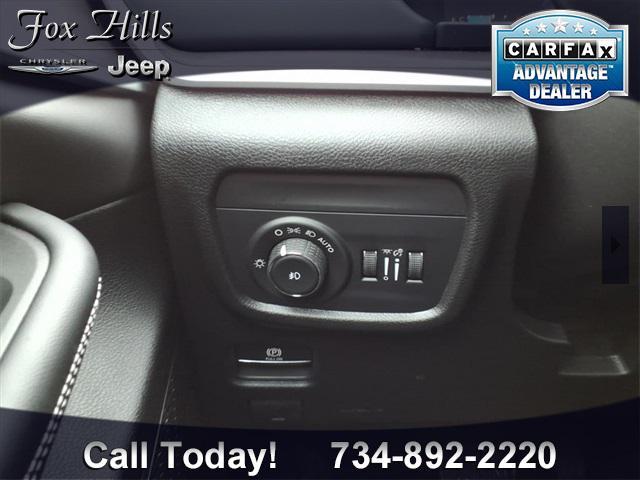 new 2025 Jeep Grand Cherokee car, priced at $50,014