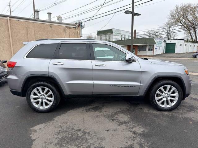 used 2017 Jeep Grand Cherokee car, priced at $12,488
