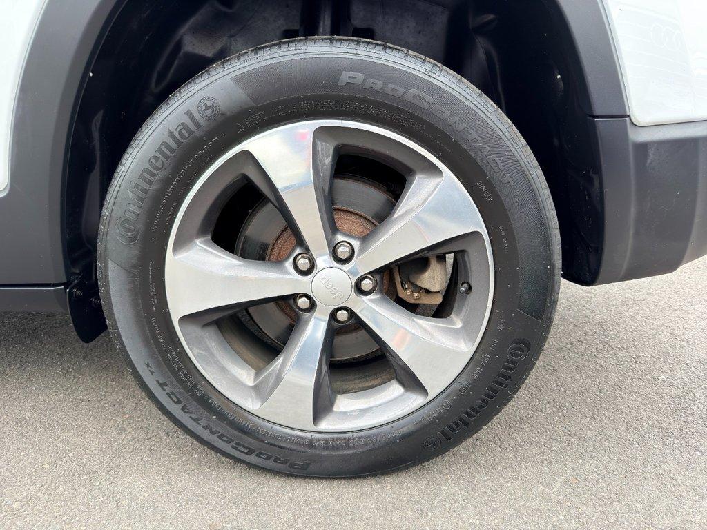 used 2020 Jeep Cherokee car, priced at $16,998