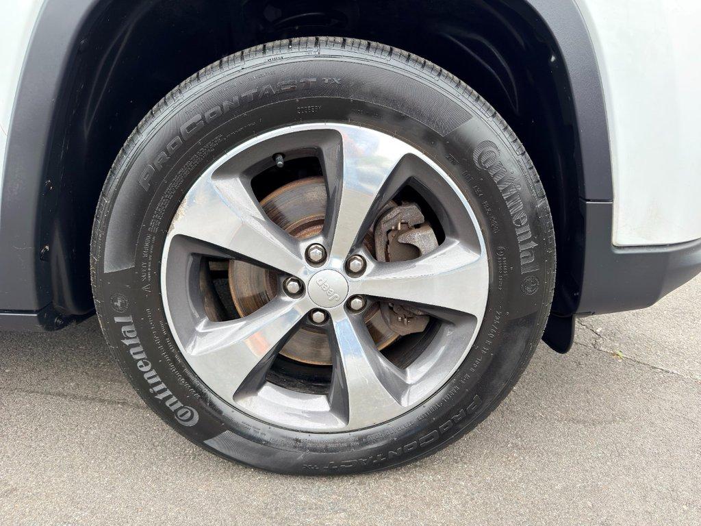 used 2020 Jeep Cherokee car, priced at $16,998