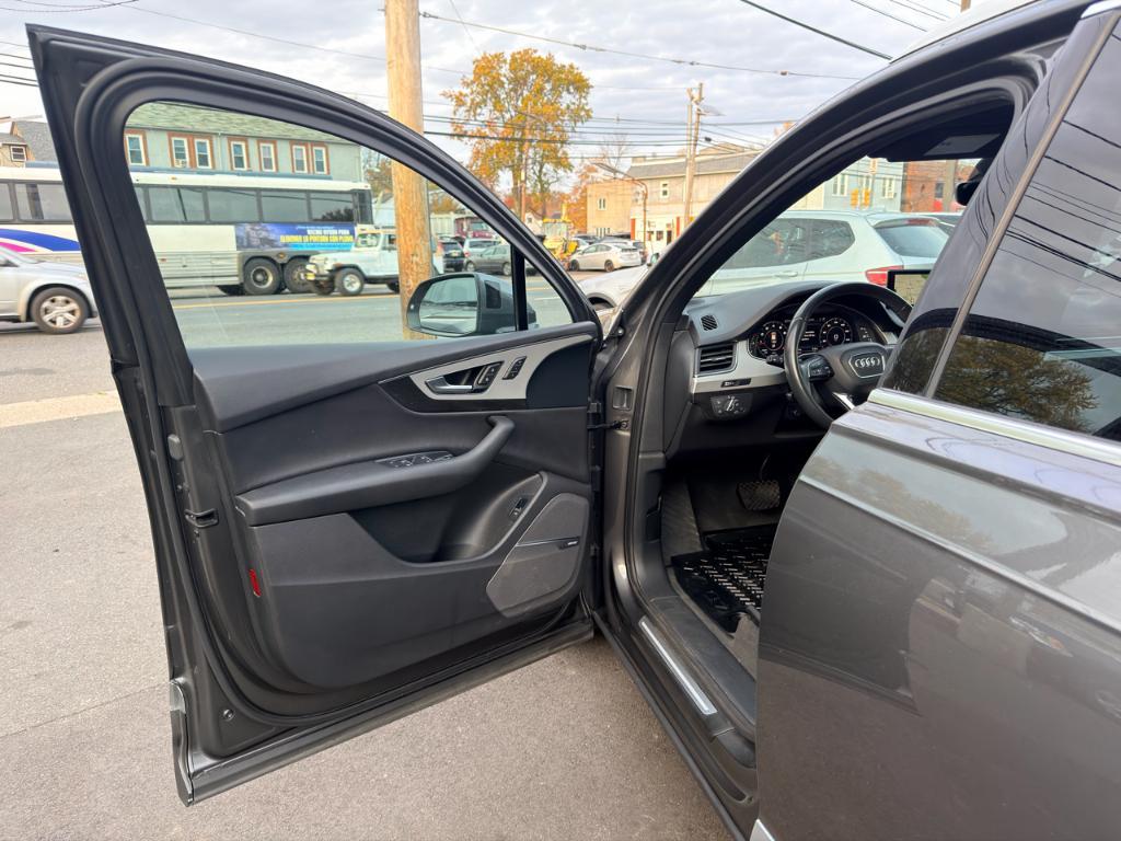 used 2018 Audi Q7 car, priced at $17,287