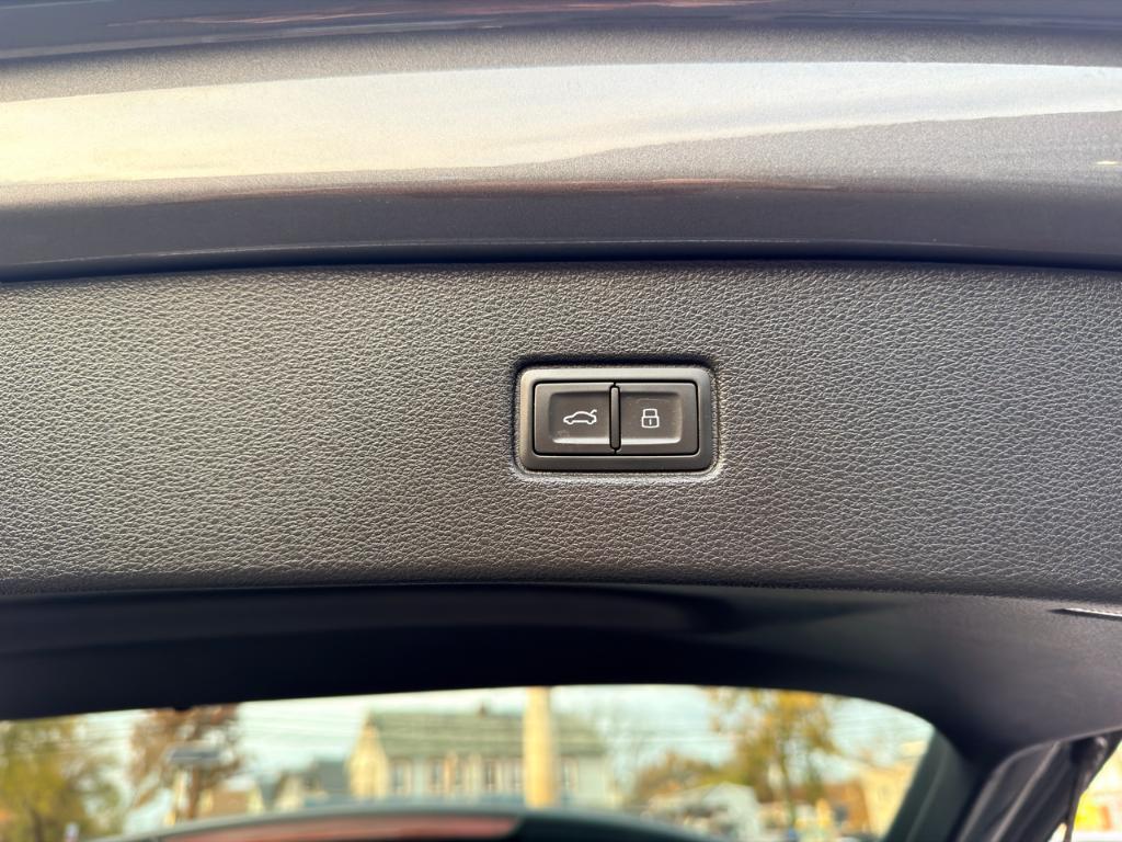 used 2018 Audi Q7 car, priced at $17,287