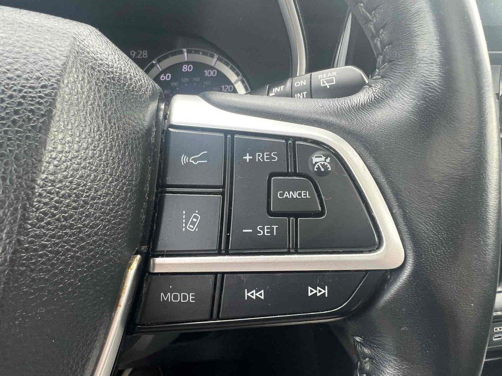 used 2022 Toyota Highlander car, priced at $25,597