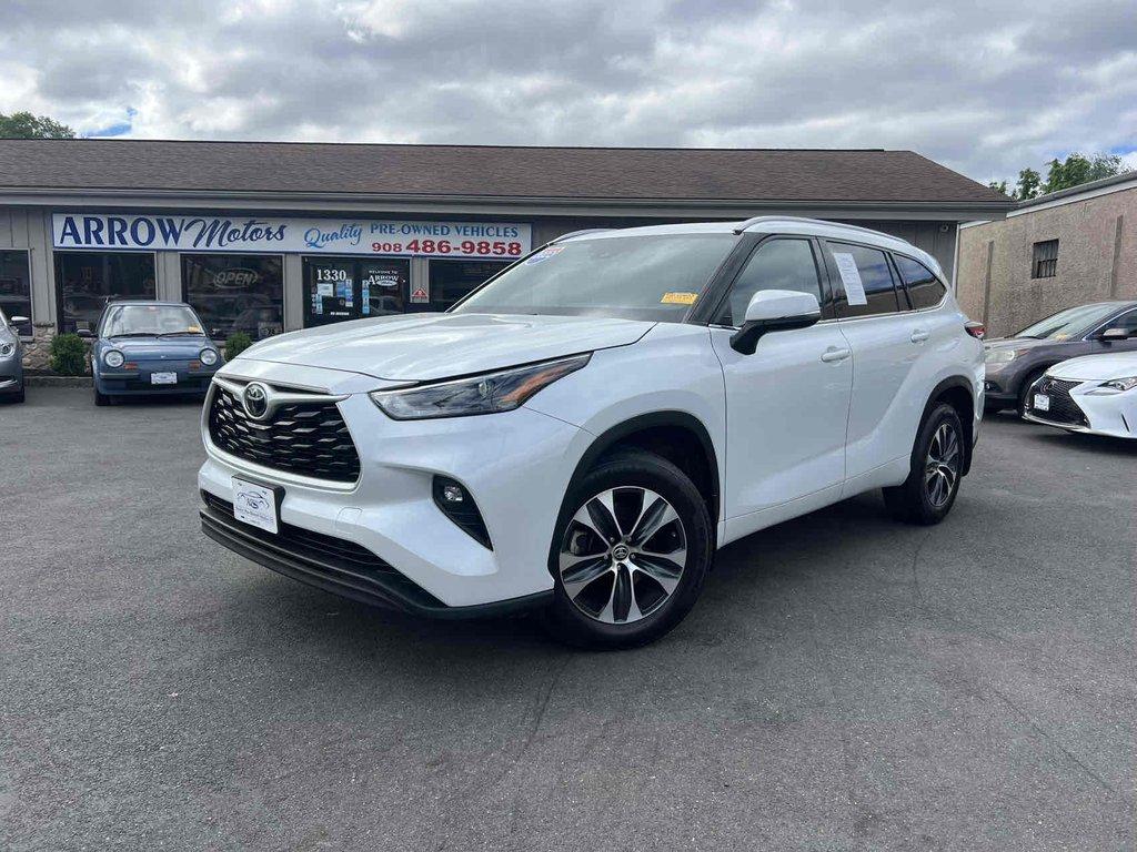 used 2022 Toyota Highlander car, priced at $25,597