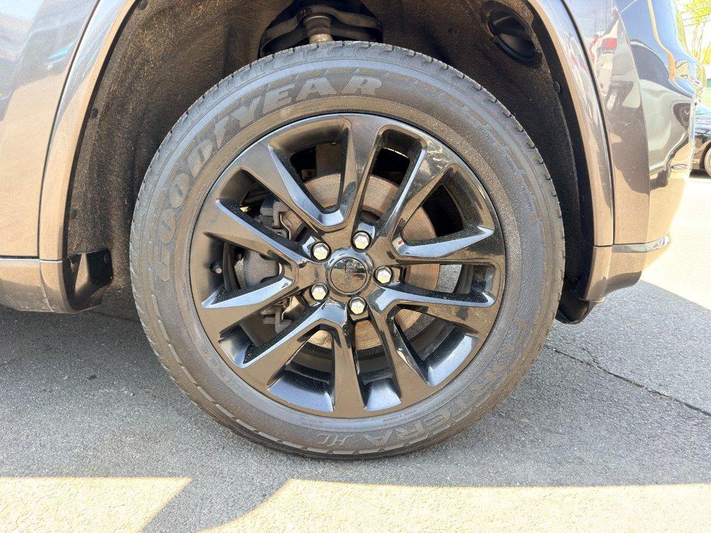 used 2021 Jeep Grand Cherokee car, priced at $22,748