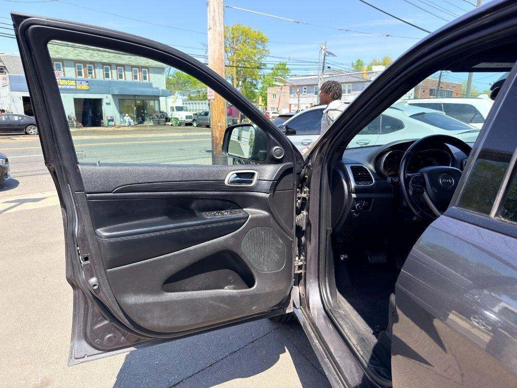 used 2021 Jeep Grand Cherokee car, priced at $22,748