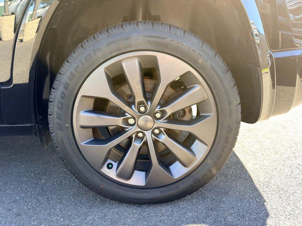 used 2019 Jeep Cherokee car, priced at $15,587