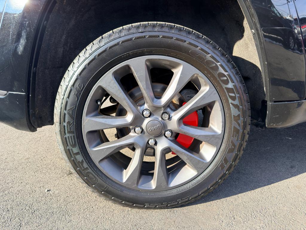 used 2018 Jeep Grand Cherokee car, priced at $17,488