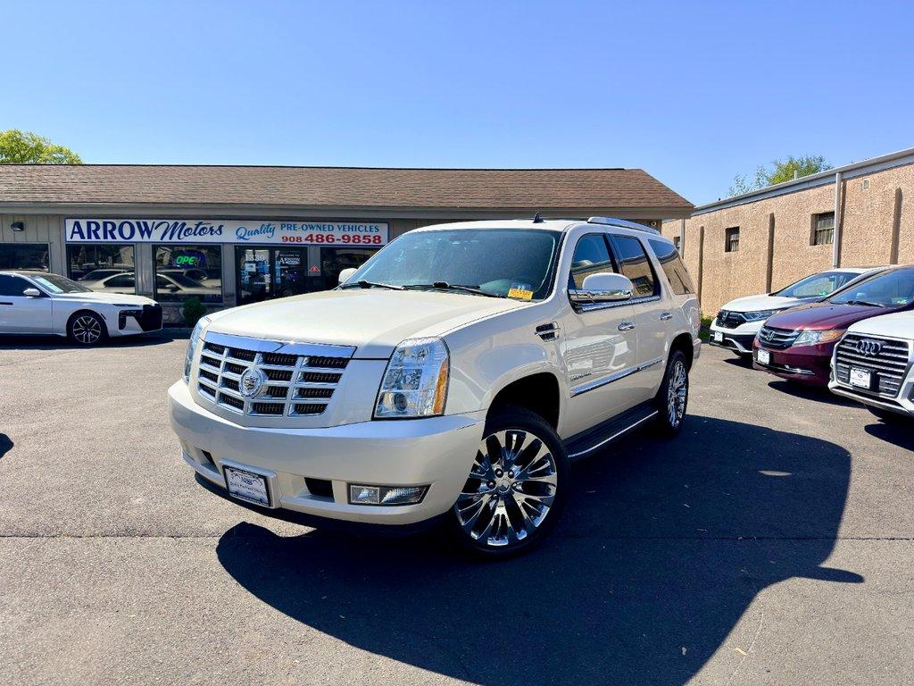 used 2013 Cadillac Escalade car, priced at $17,488