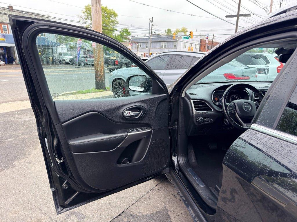 used 2019 Jeep Cherokee car, priced at $14,998