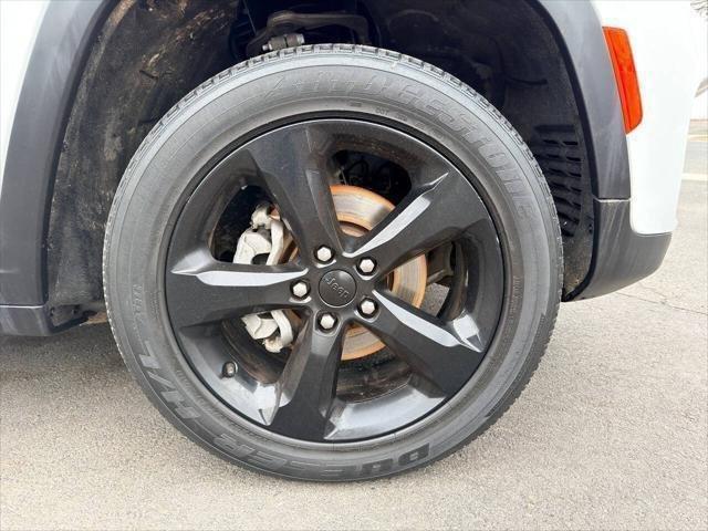 used 2023 Jeep Grand Cherokee car, priced at $25,488