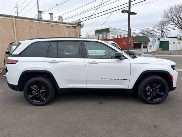 used 2023 Jeep Grand Cherokee car, priced at $25,488