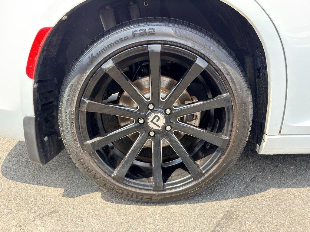 used 2018 Chrysler 300 car, priced at $17,087