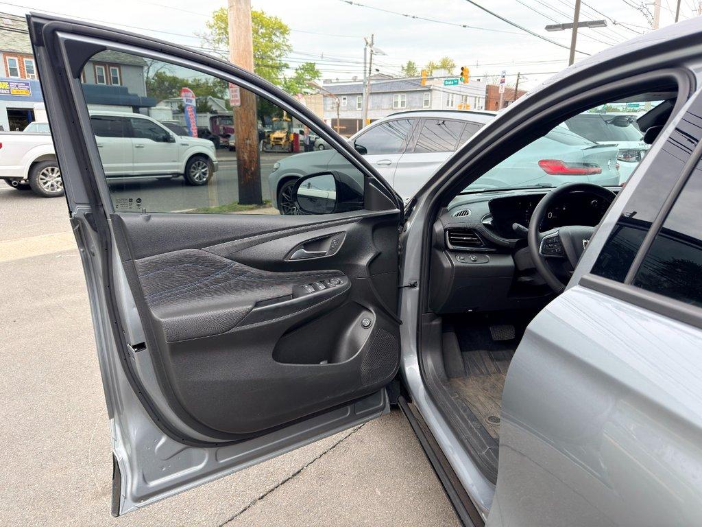 used 2024 Buick Envista car, priced at $21,987