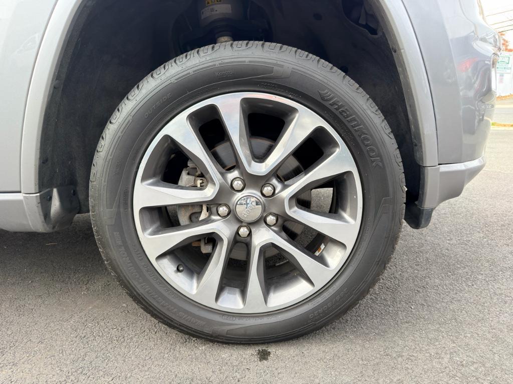 used 2018 Jeep Grand Cherokee car, priced at $21,288