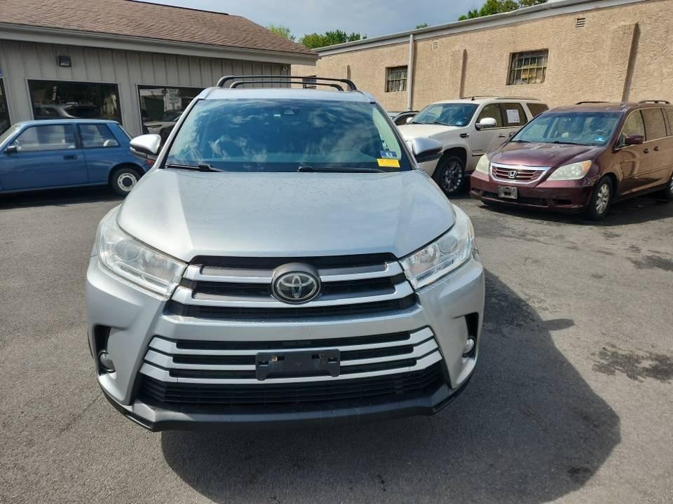 used 2017 Toyota Highlander car, priced at $18,597