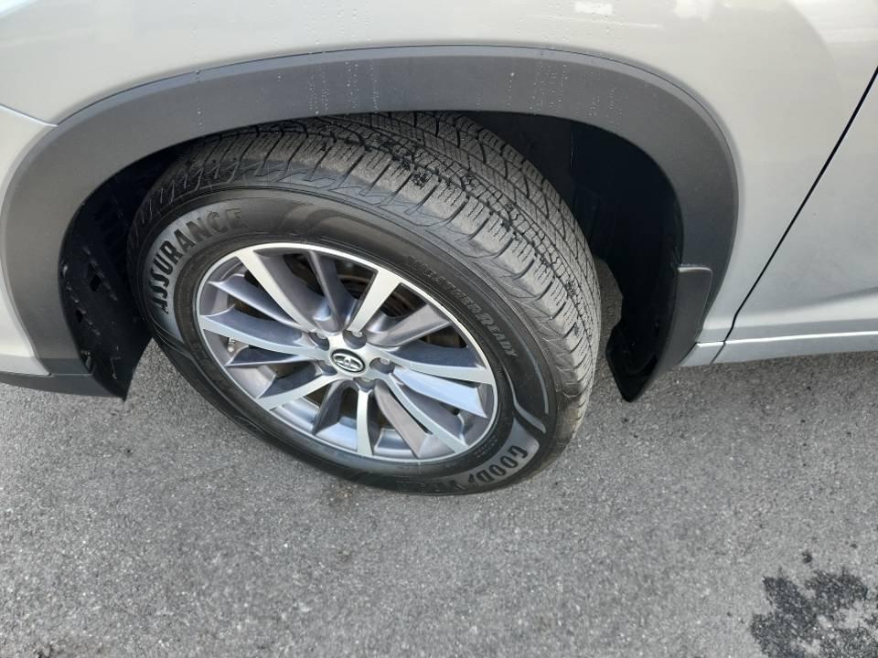 used 2017 Toyota Highlander car, priced at $18,597