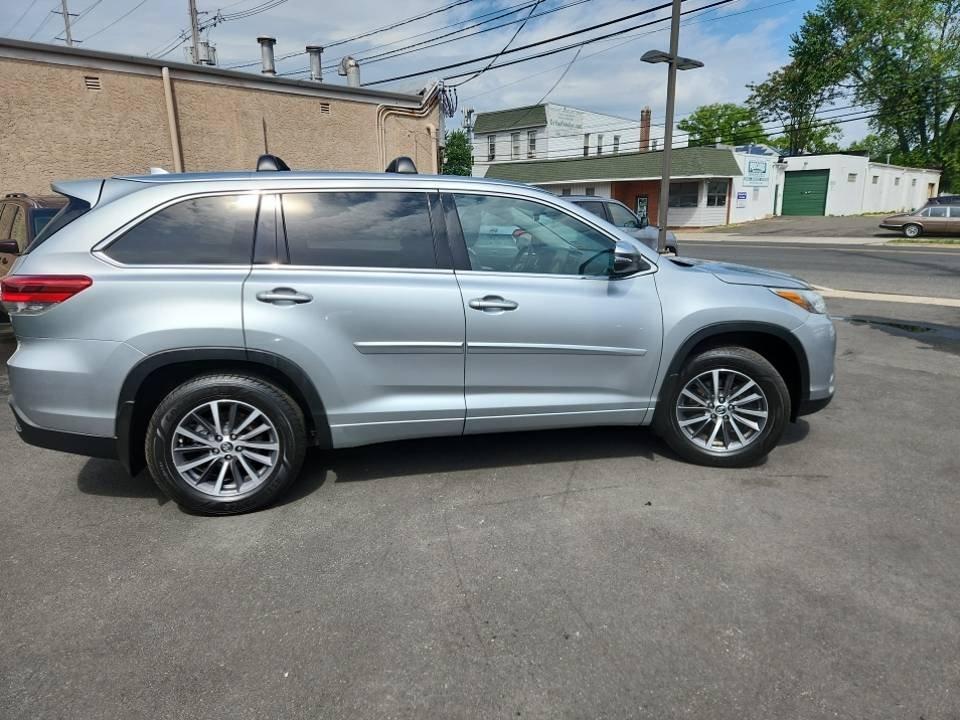 used 2017 Toyota Highlander car, priced at $18,597