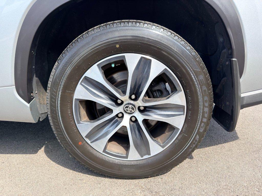 used 2020 Toyota Highlander car, priced at $27,097
