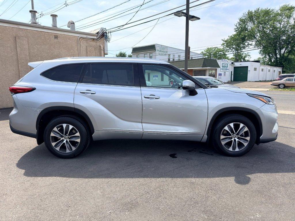 used 2020 Toyota Highlander car, priced at $27,097
