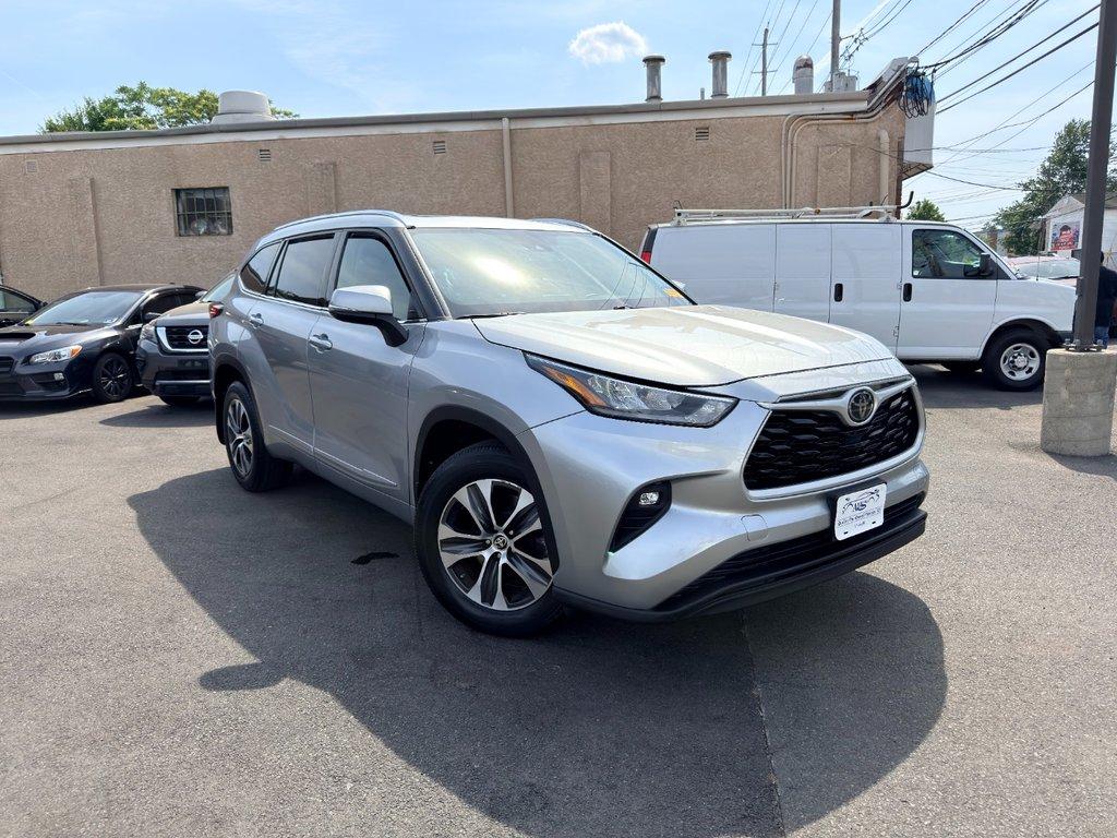 used 2020 Toyota Highlander car, priced at $27,097